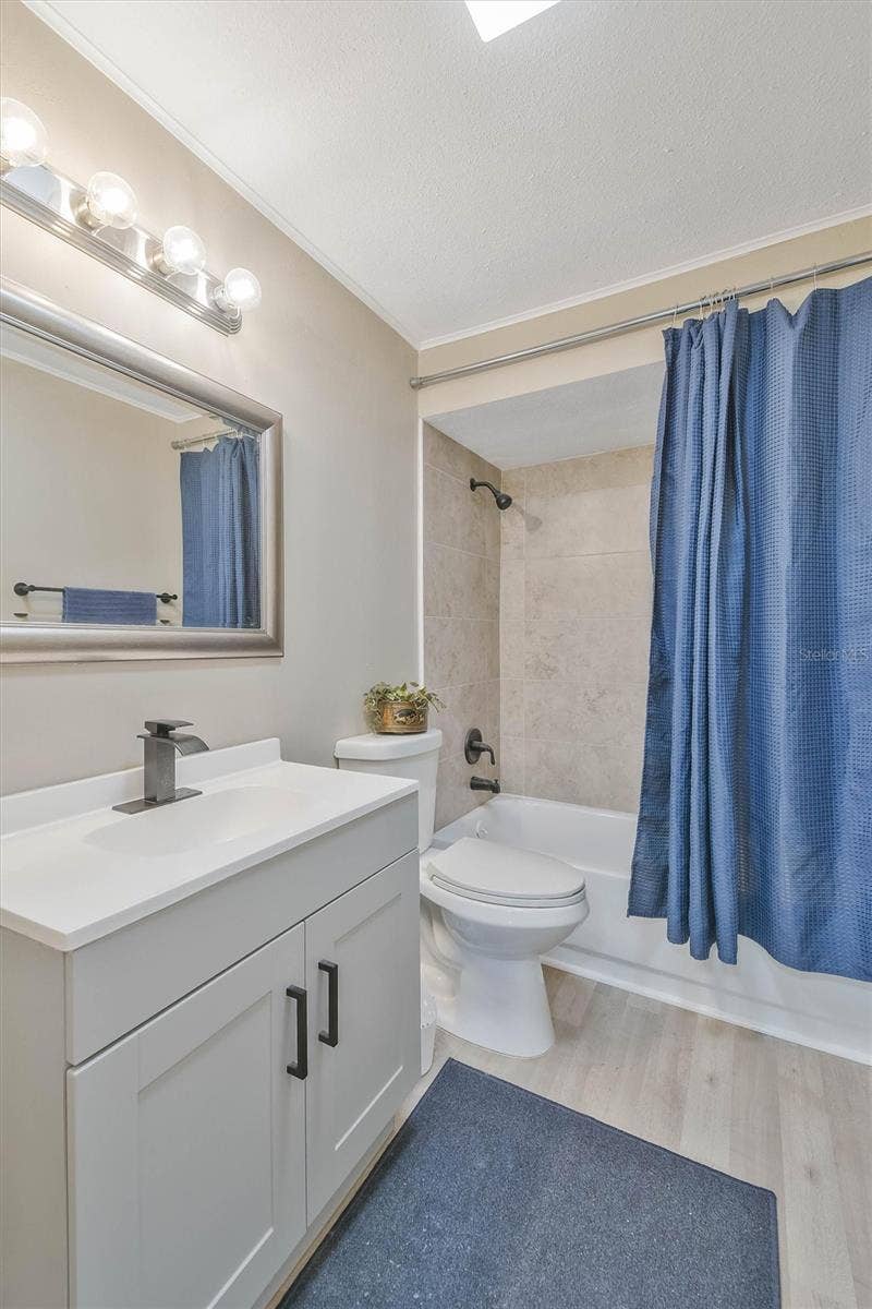 3317 BAINBRIDGE DRIVE, Holiday, FL 34691 bathroom