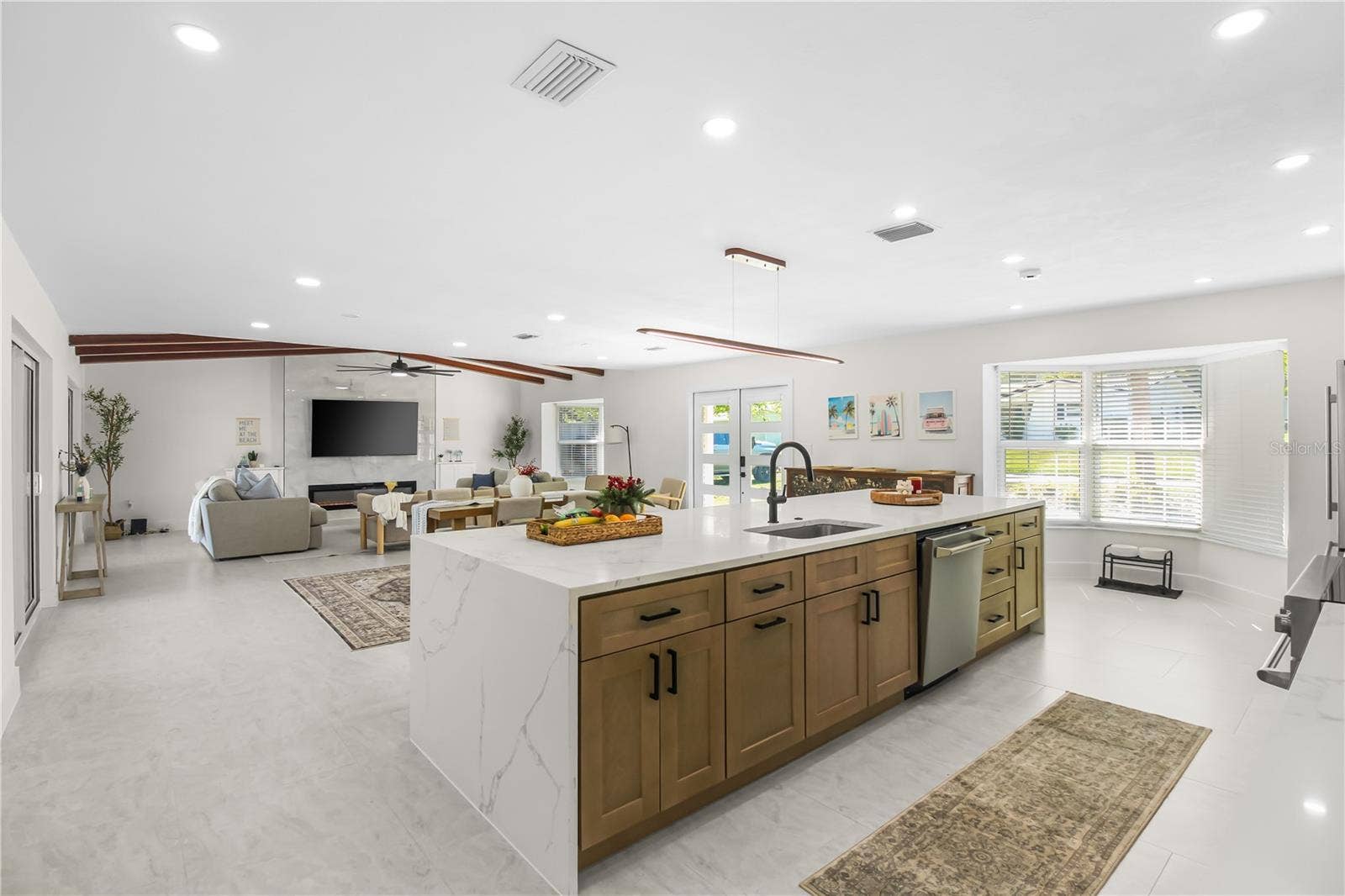 1575 BROOKSIDE BOULEVARD, Largo, FL 33770 1575 BROOKSIDE BOULEVARD, Largo, FL 33770