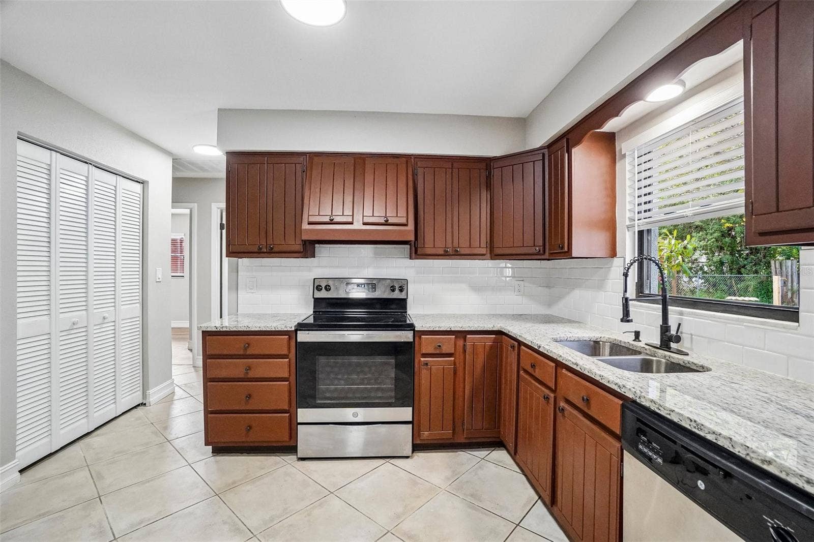 715 PAPAYA DRIVE, Tampa, FL 33619 Kitchen View 2