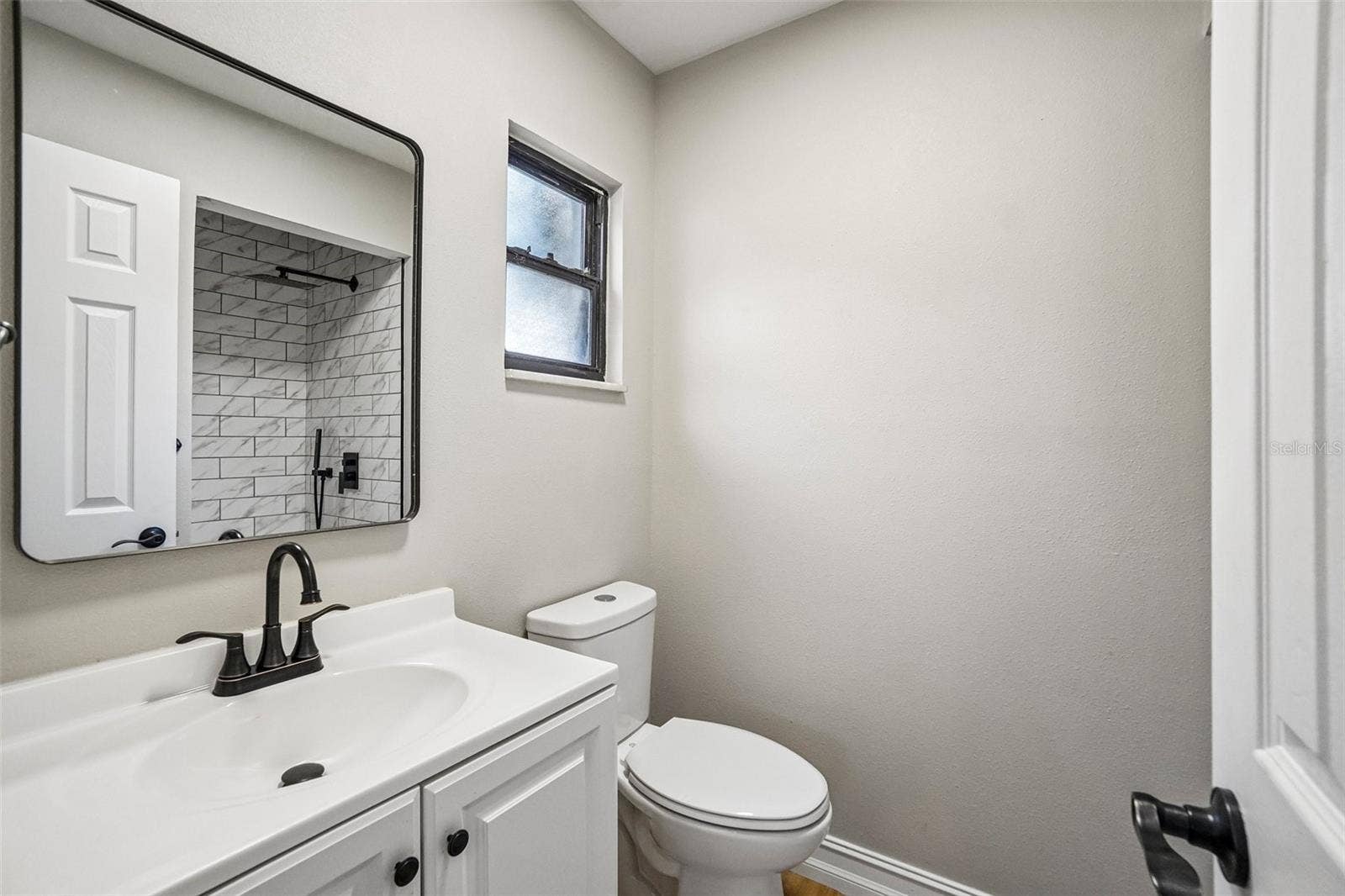 715 PAPAYA DRIVE, Tampa, FL 33619 Primary Bathroom