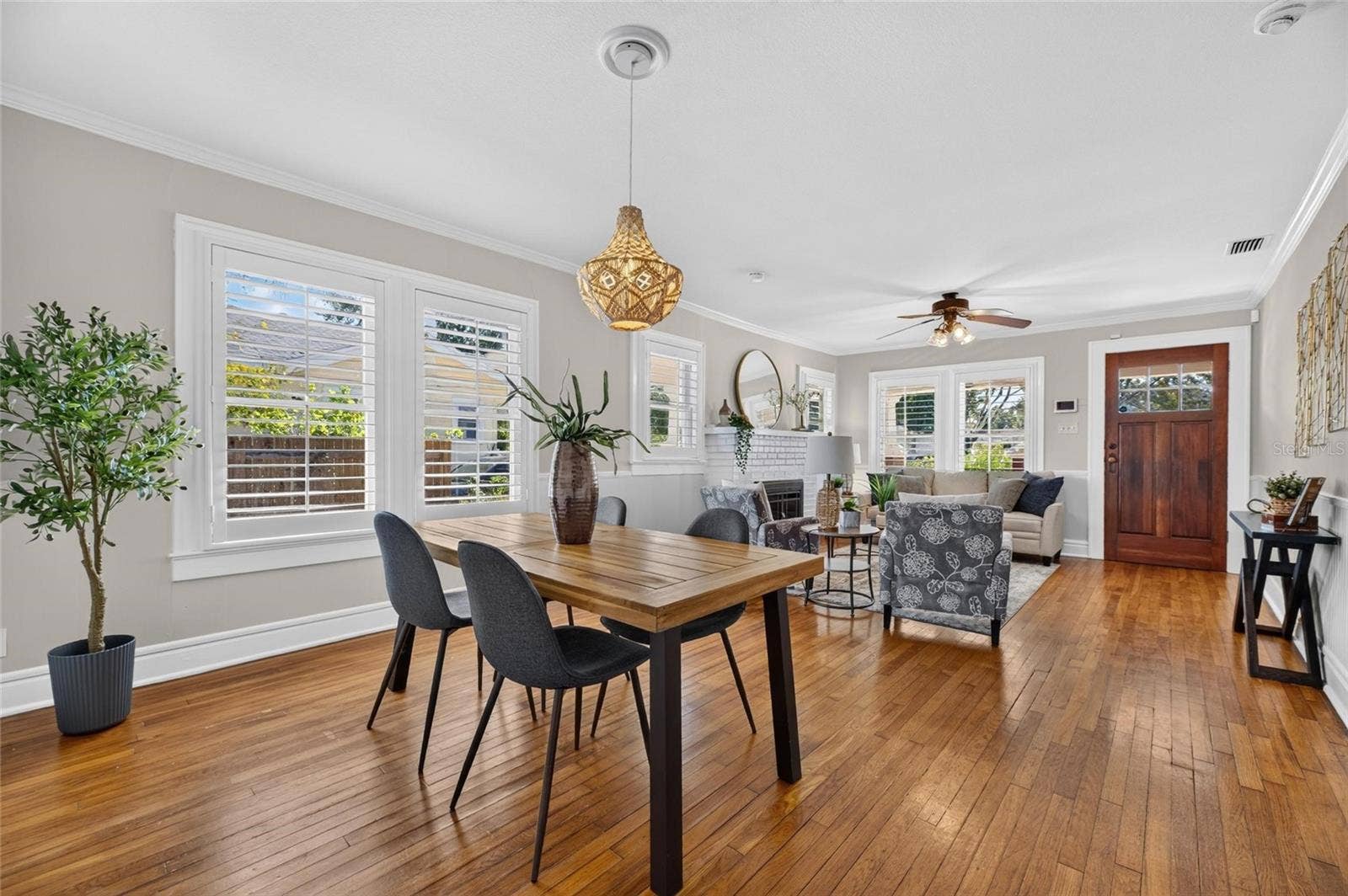 307 W GIDDENS AVENUE, Tampa, FL 33603 307 W GIDDENS AVENUE, Tampa, FL 33603