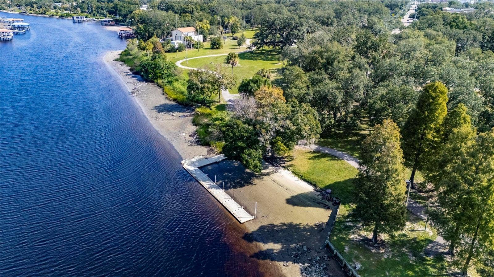 307 W GIDDENS AVENUE, Tampa, FL 33603 307 W GIDDENS AVENUE, Tampa, FL 33603