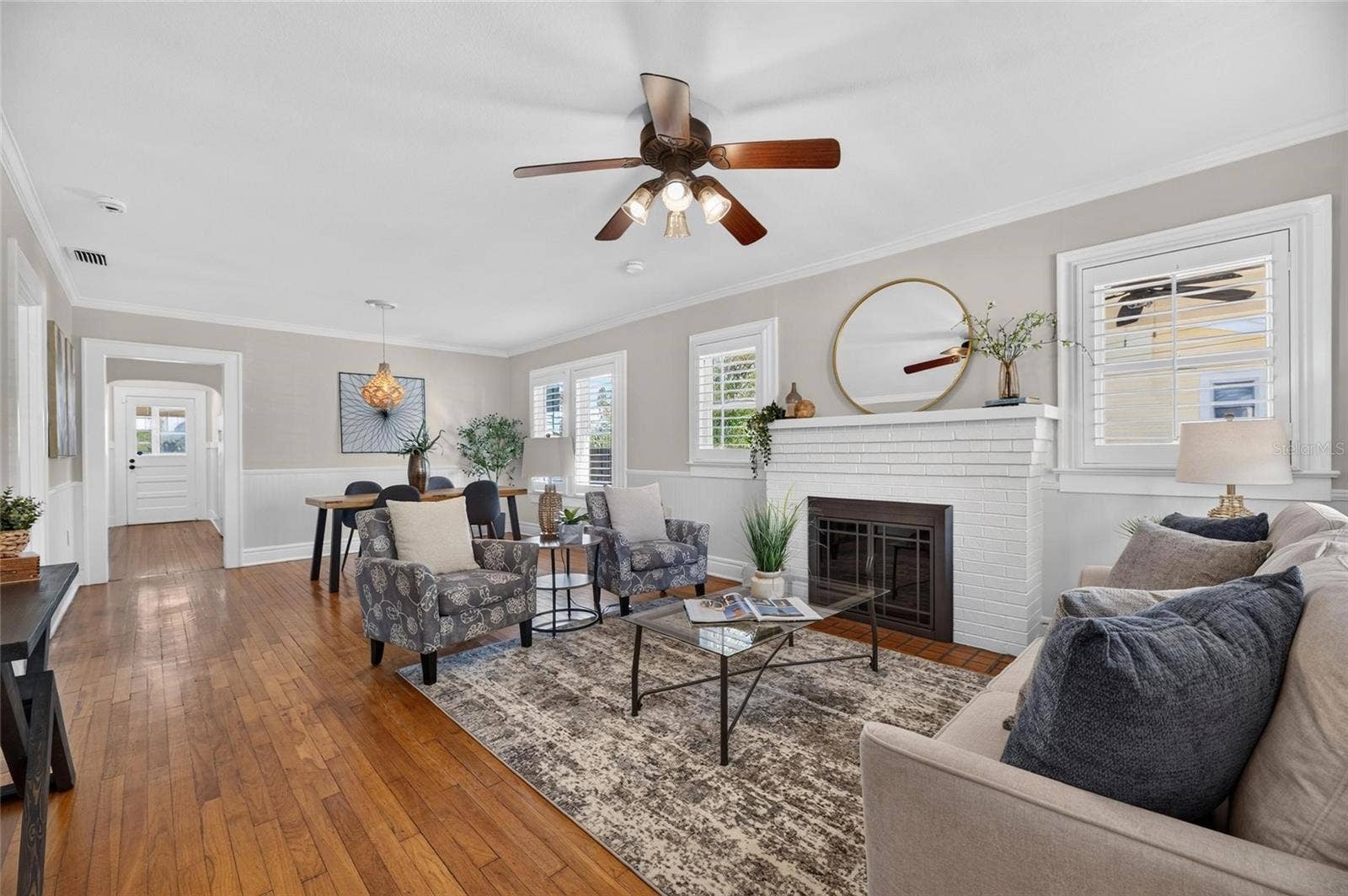 307 W GIDDENS AVENUE, Tampa, FL 33603 307 W GIDDENS AVENUE, Tampa, FL 33603