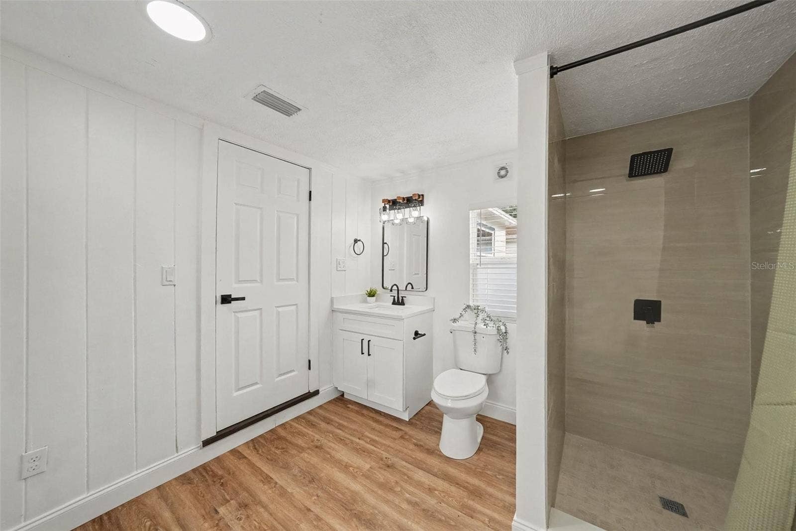 1228 56TH AVENUE N, St Petersburg, FL 33703