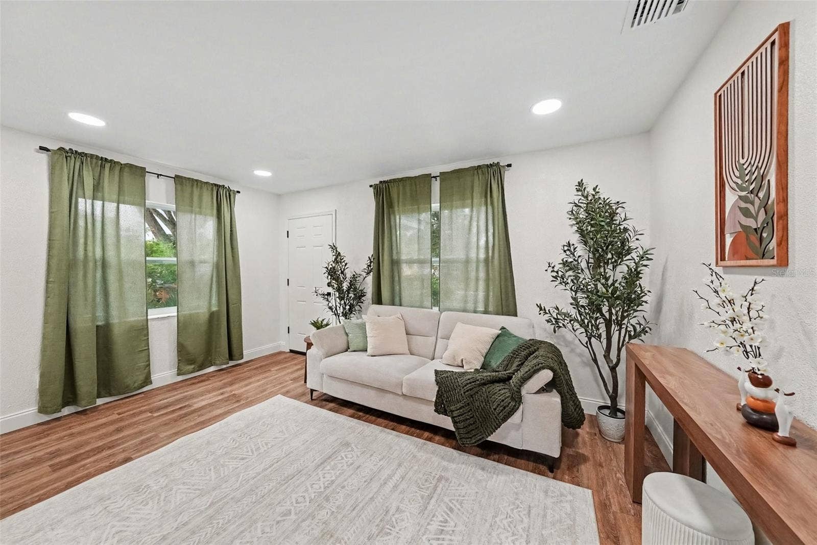 1228 56TH AVENUE N, St Petersburg, FL 33703