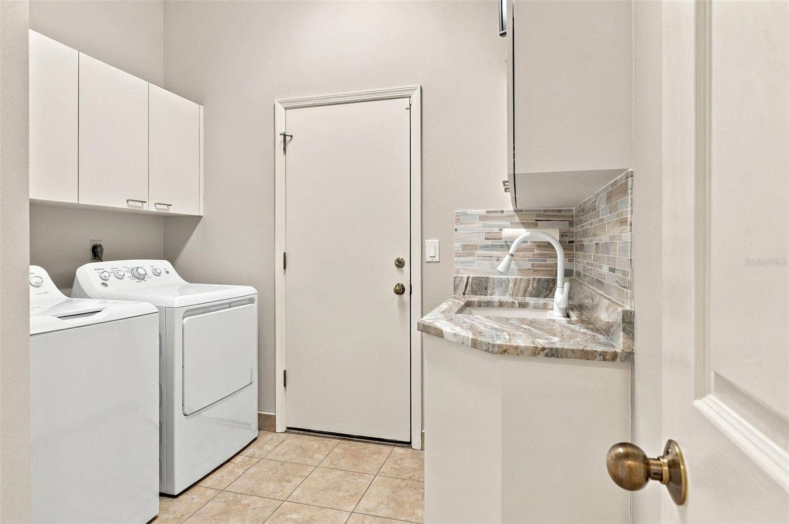 5683 DOWNHAM MEADOWS, Sarasota, FL 34235