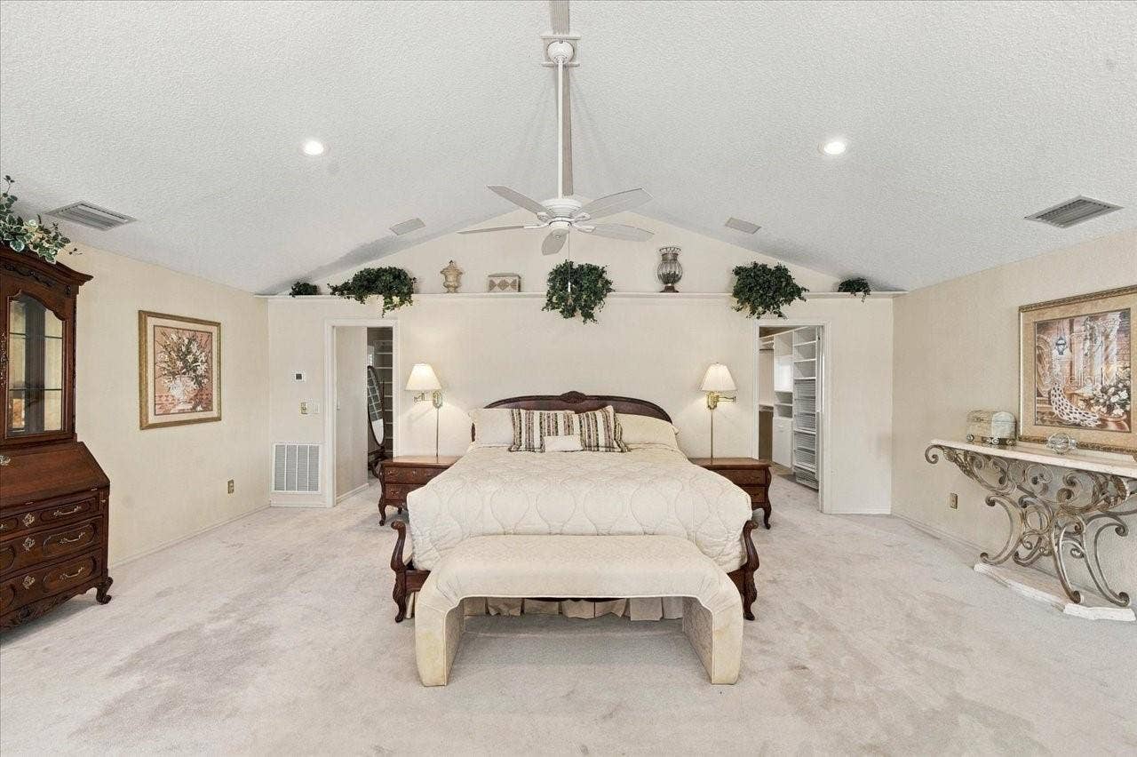 2534 HERON LANE N, Clearwater, FL 33762 2534 HERON LANE N, Clearwater, FL 33762