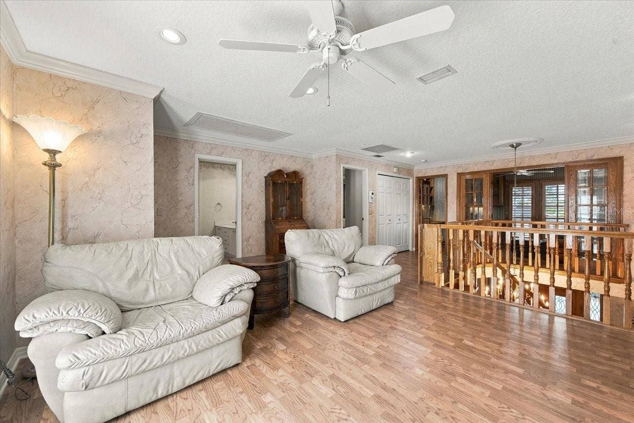 2534 HERON LANE N, Clearwater, FL 33762 2534 HERON LANE N, Clearwater, FL 33762
