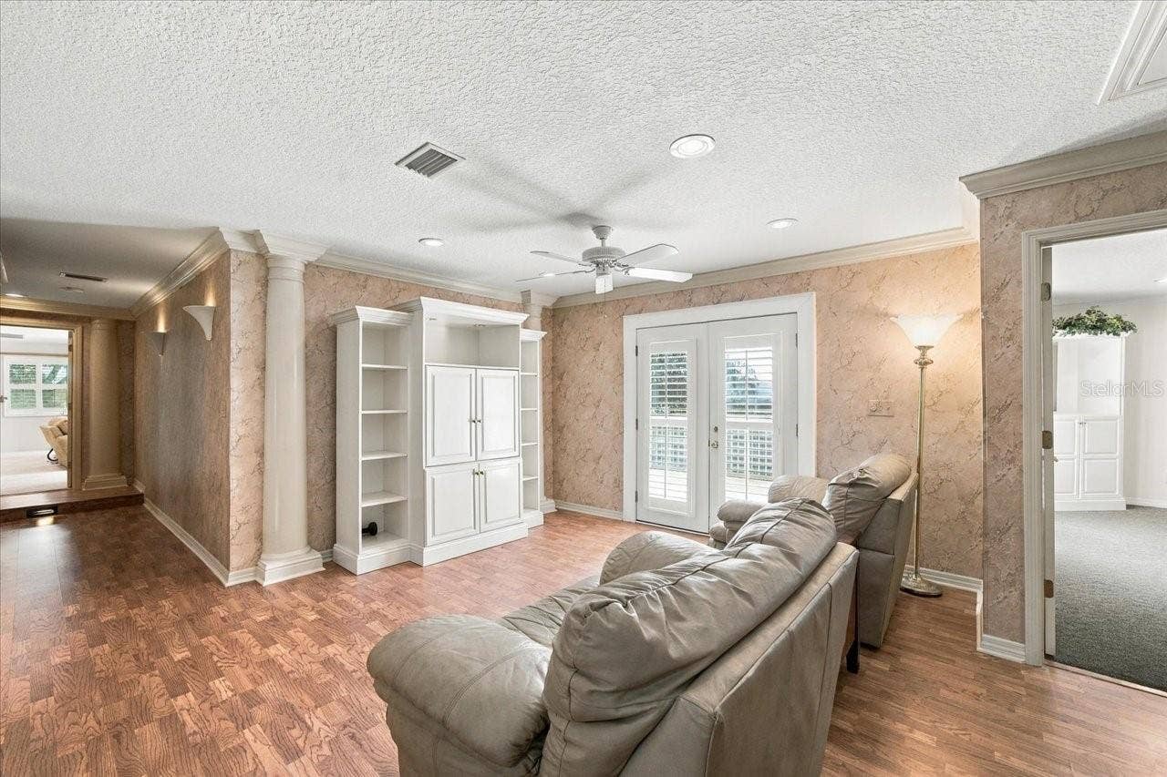 2534 HERON LANE N, Clearwater, FL 33762 2534 HERON LANE N, Clearwater, FL 33762
