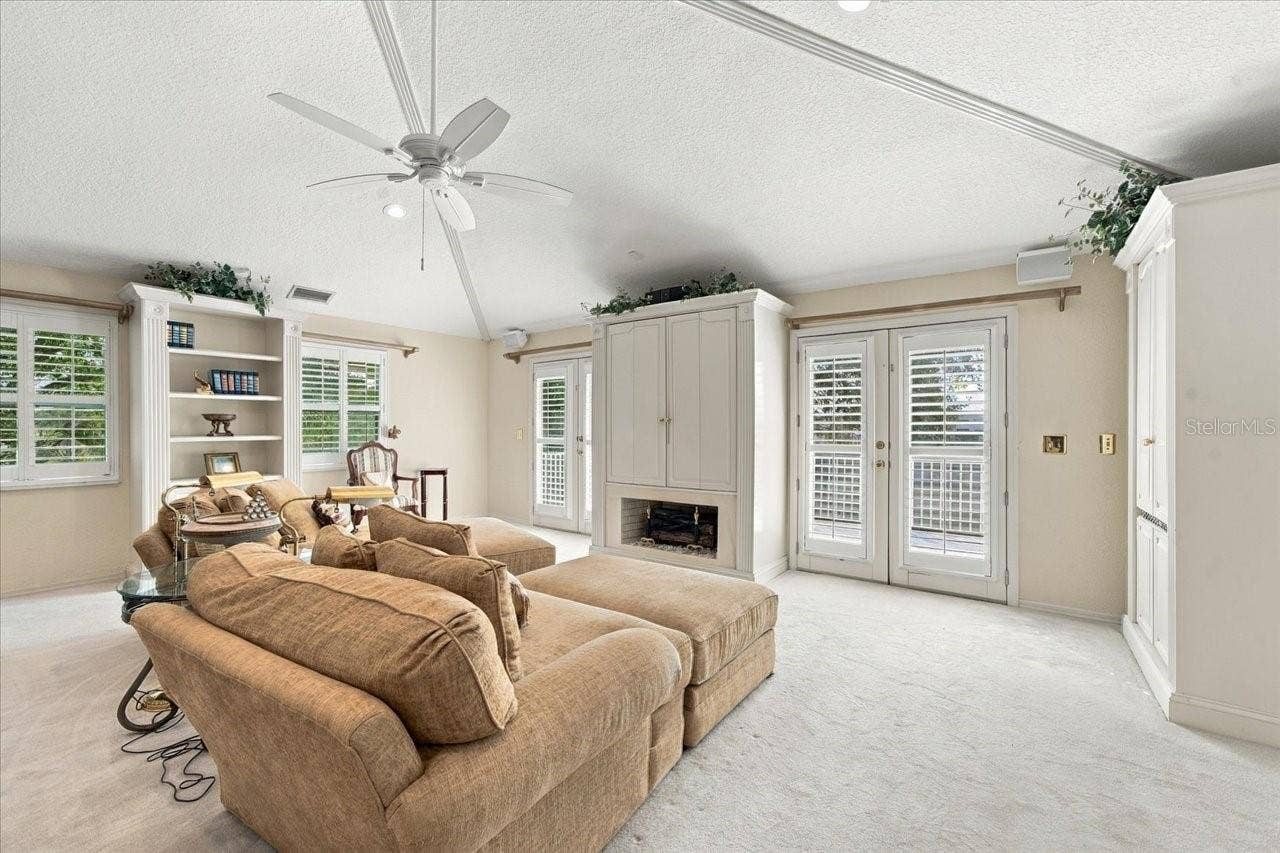 2534 HERON LANE N, Clearwater, FL 33762 2534 HERON LANE N, Clearwater, FL 33762
