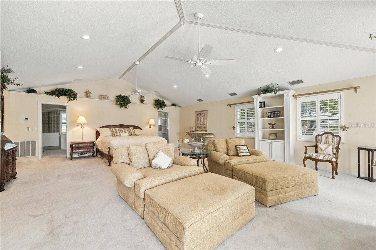 2534 HERON LANE N, Clearwater, FL 33762 2534 HERON LANE N, Clearwater, FL 33762