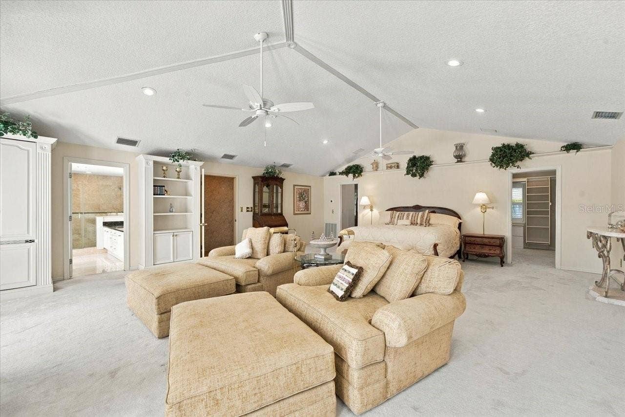 2534 HERON LANE N, Clearwater, FL 33762 2534 HERON LANE N, Clearwater, FL 33762