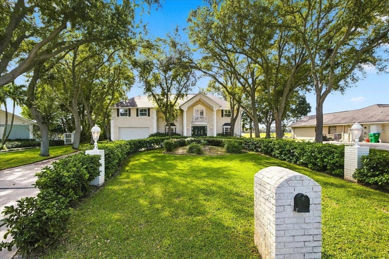 2534 HERON LANE N, Clearwater, FL 33762 2534 HERON LANE N, Clearwater, FL 33762