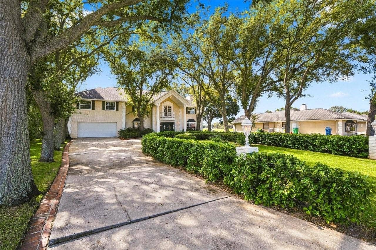 2534 HERON LANE N, Clearwater, FL 33762 2534 HERON LANE N, Clearwater, FL 33762