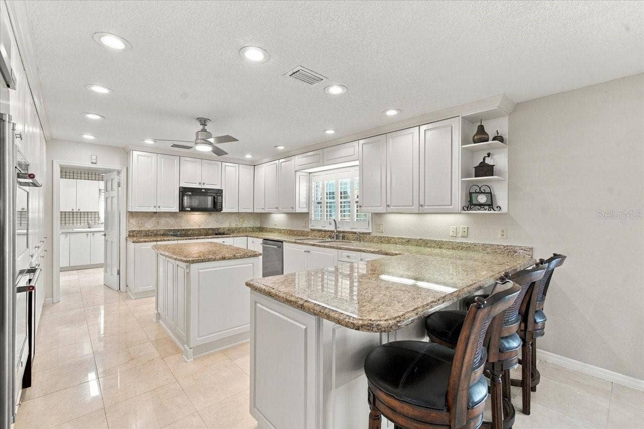 2534 HERON LANE N, Clearwater, FL 33762 2534 HERON LANE N, Clearwater, FL 33762