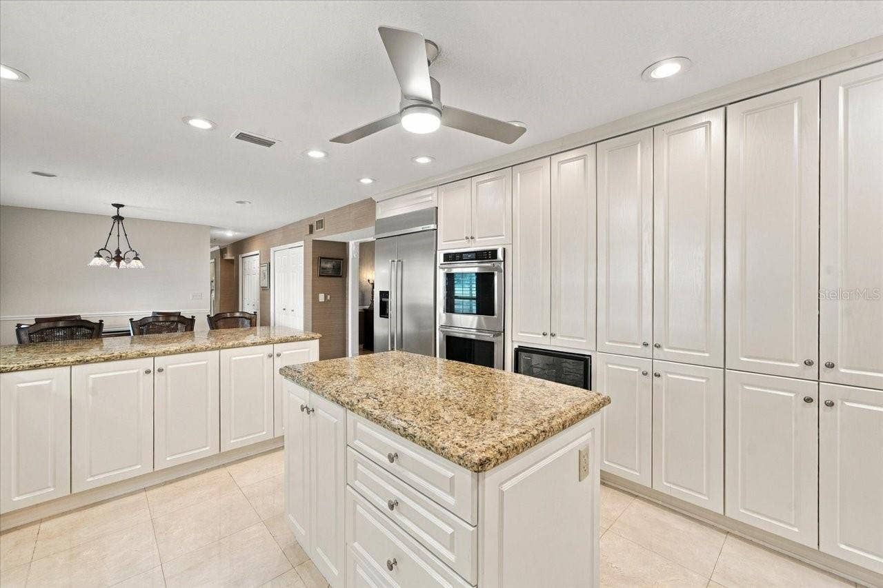 2534 HERON LANE N, Clearwater, FL 33762 2534 HERON LANE N, Clearwater, FL 33762