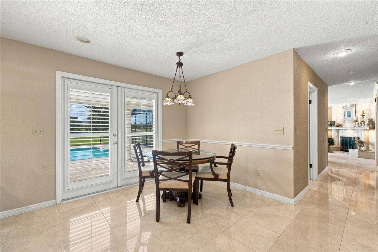 2534 HERON LANE N, Clearwater, FL 33762 2534 HERON LANE N, Clearwater, FL 33762