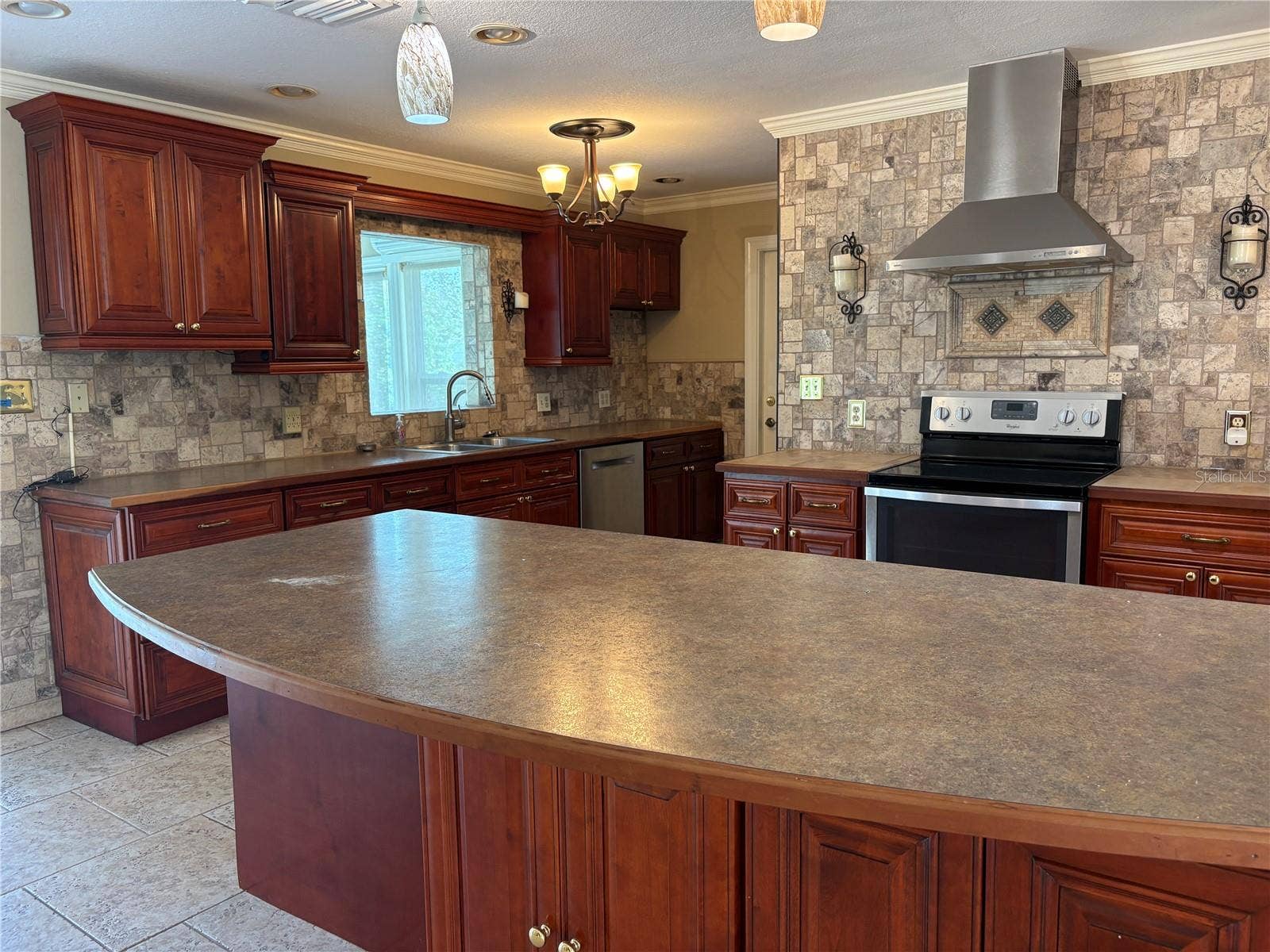 1813 ORANGE HILL DRIVE, Brandon, FL 33510 1813 ORANGE HILL DRIVE, Brandon, FL 33510