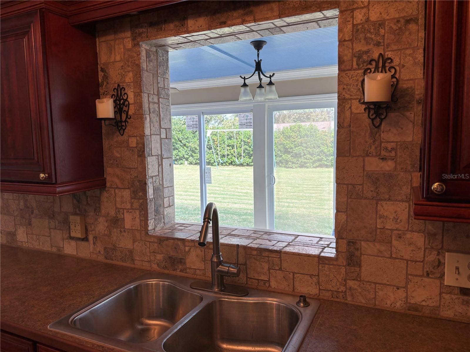 1813 ORANGE HILL DRIVE, Brandon, FL 33510 1813 ORANGE HILL DRIVE, Brandon, FL 33510