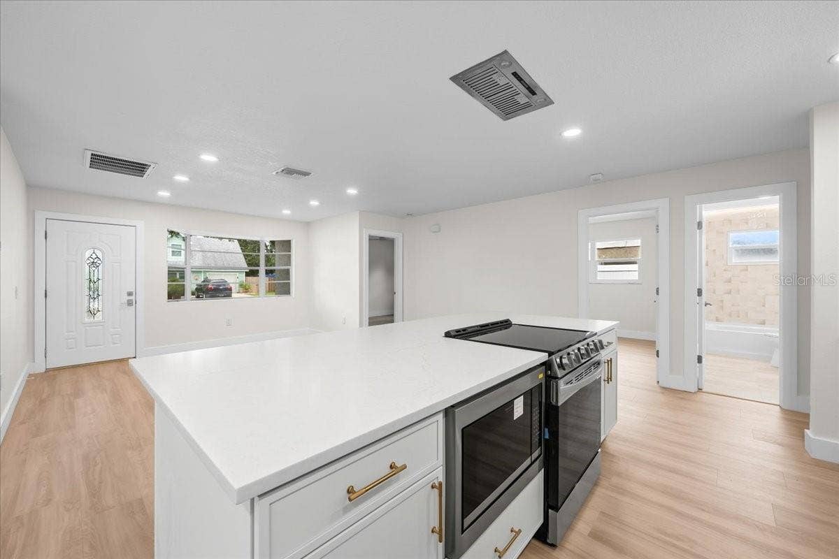 12904 128TH LANE, Largo, FL 33774 12904 128TH LANE, Largo, FL 33774