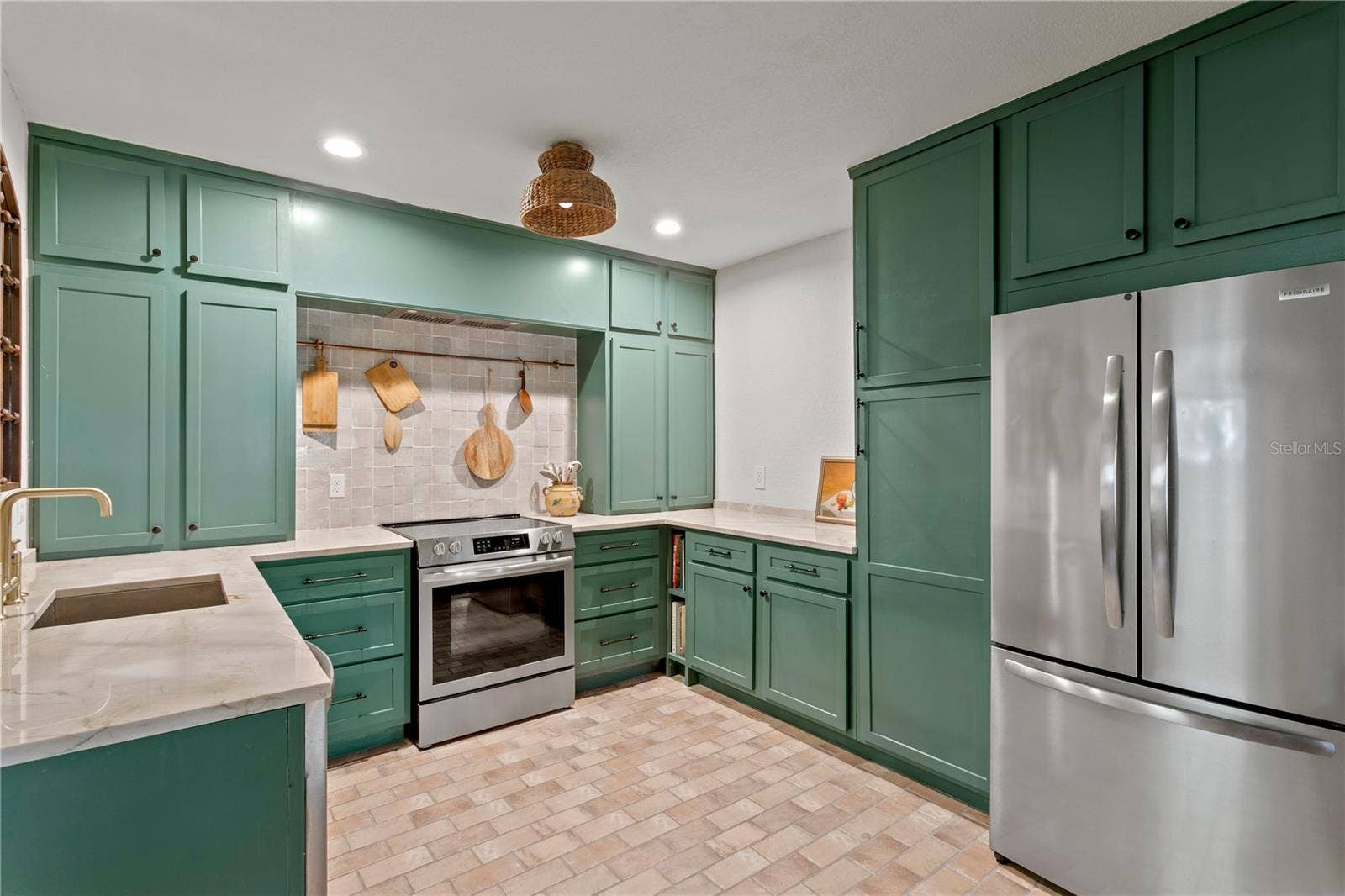 6916 N 20TH STREET, Tampa, FL 33610 6916 N 20TH STREET, Tampa, FL 33610