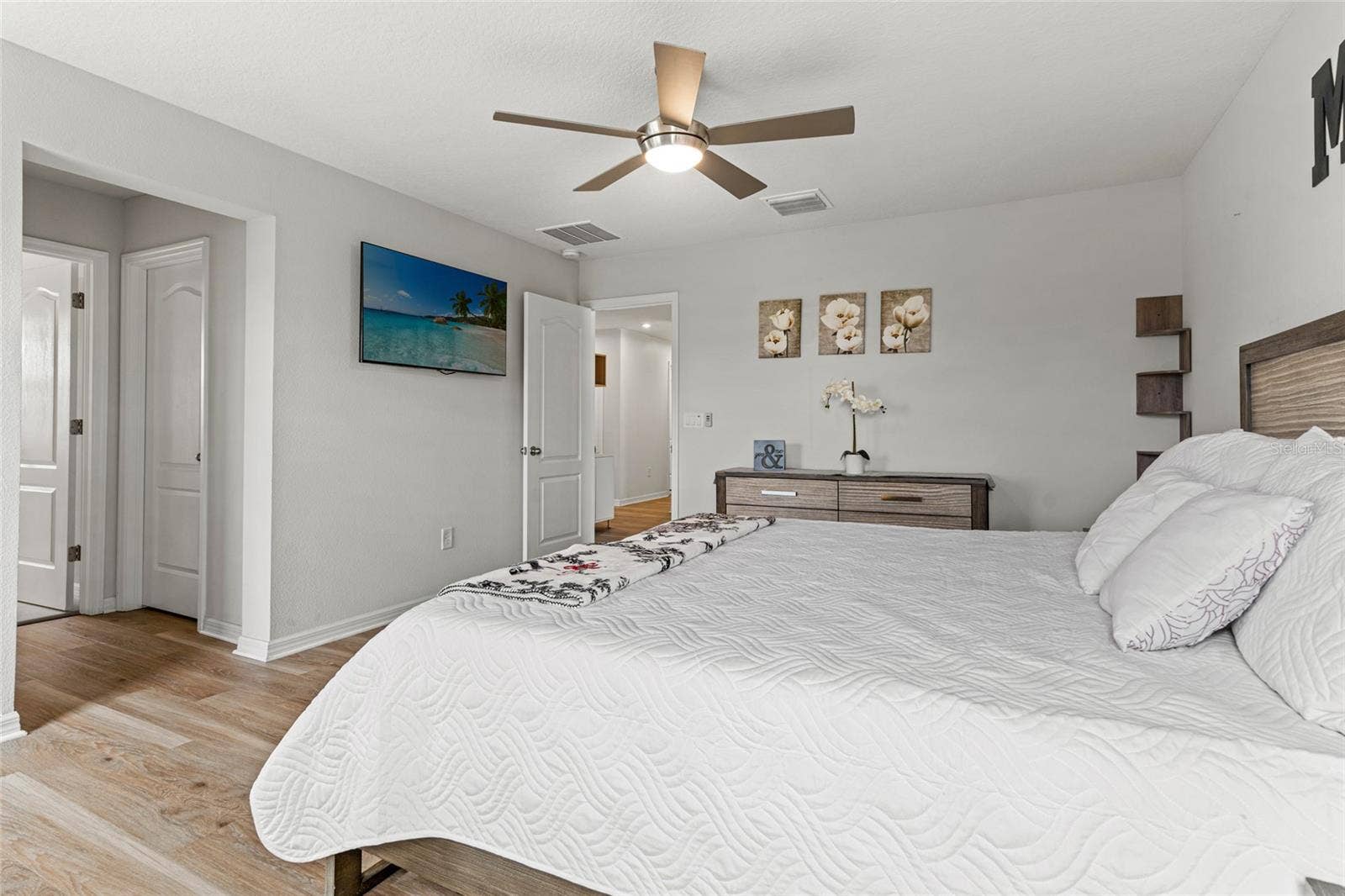 10480 HAWKS LANDING DRIVE, Land O Lakes, FL 34638 10480 HAWKS LANDING DRIVE, Land O Lakes, FL 34638