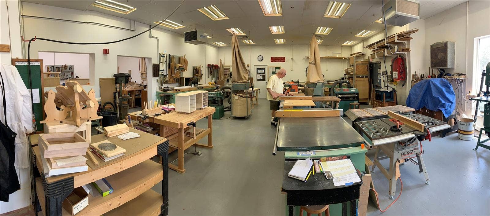 828 TREMONT GREENS LANE, #134, Sun City Center, FL 33573 Fully equipped wood shop