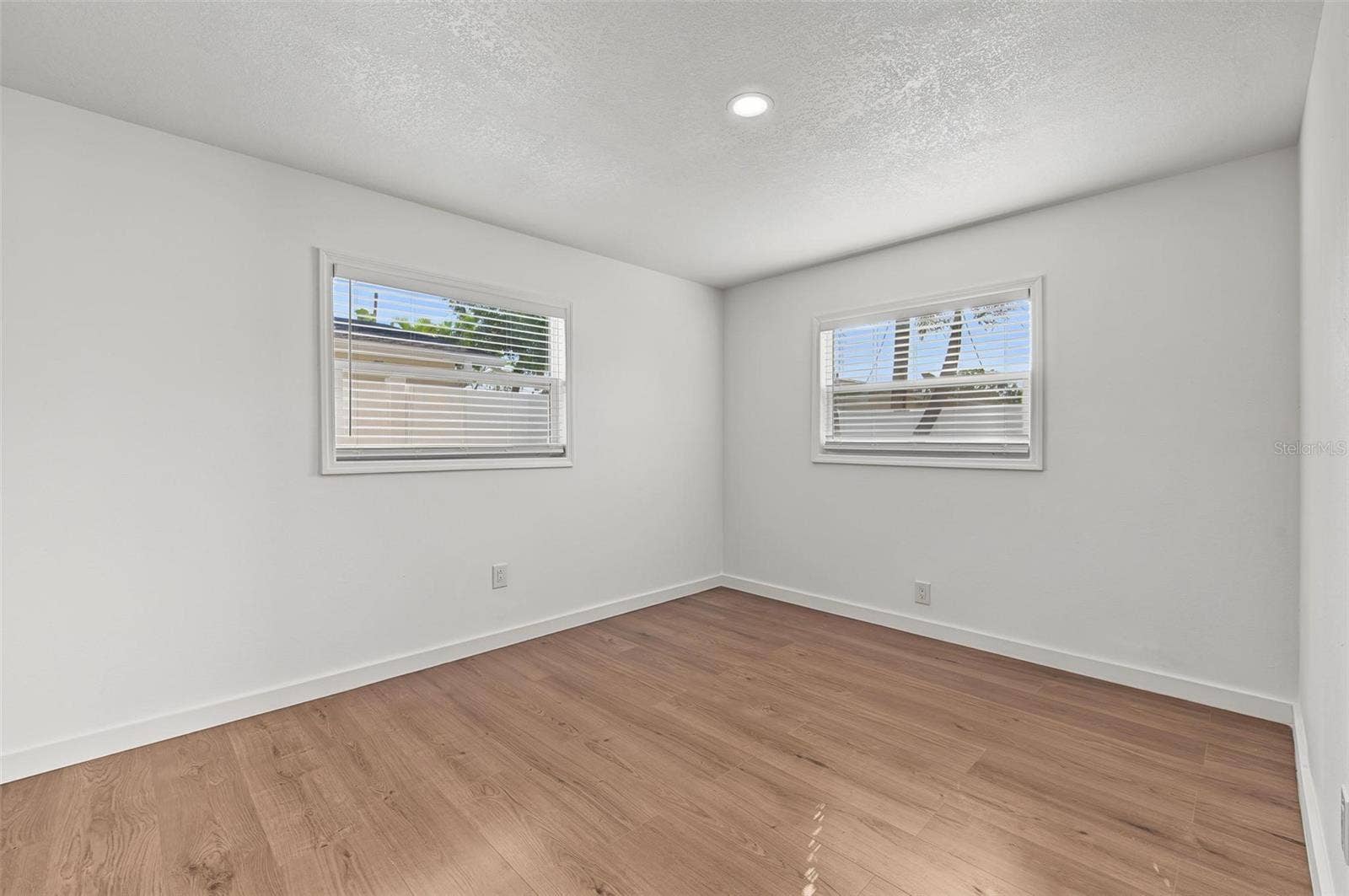 1834 NEW HAMPSHIRE AVENUE NE, St Petersburg, FL 33703 1834 NEW HAMPSHIRE AVENUE NE, St Petersburg, FL 33703