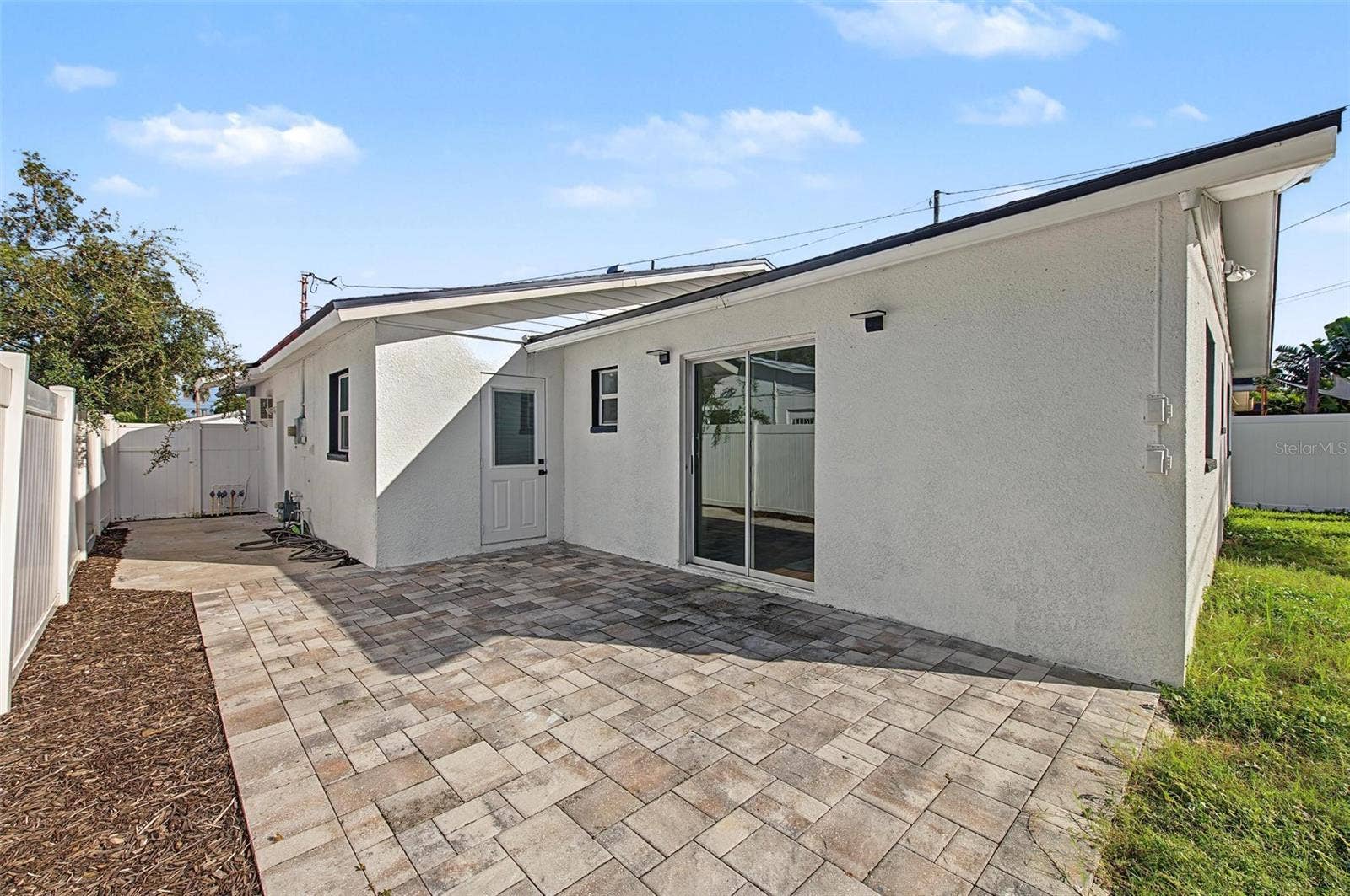 1834 NEW HAMPSHIRE AVENUE NE, St Petersburg, FL 33703 1834 NEW HAMPSHIRE AVENUE NE, St Petersburg, FL 33703
