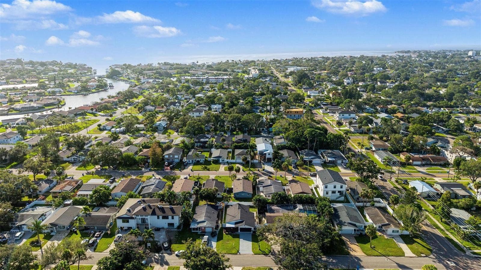 1834 NEW HAMPSHIRE AVENUE NE, St Petersburg, FL 33703 1834 NEW HAMPSHIRE AVENUE NE, St Petersburg, FL 33703