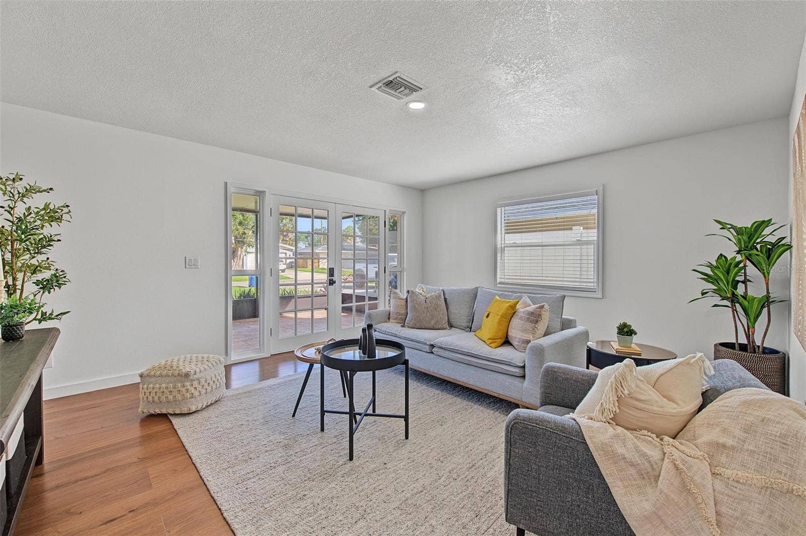 1834 NEW HAMPSHIRE AVENUE NE, St Petersburg, FL 33703 1834 NEW HAMPSHIRE AVENUE NE, St Petersburg, FL 33703