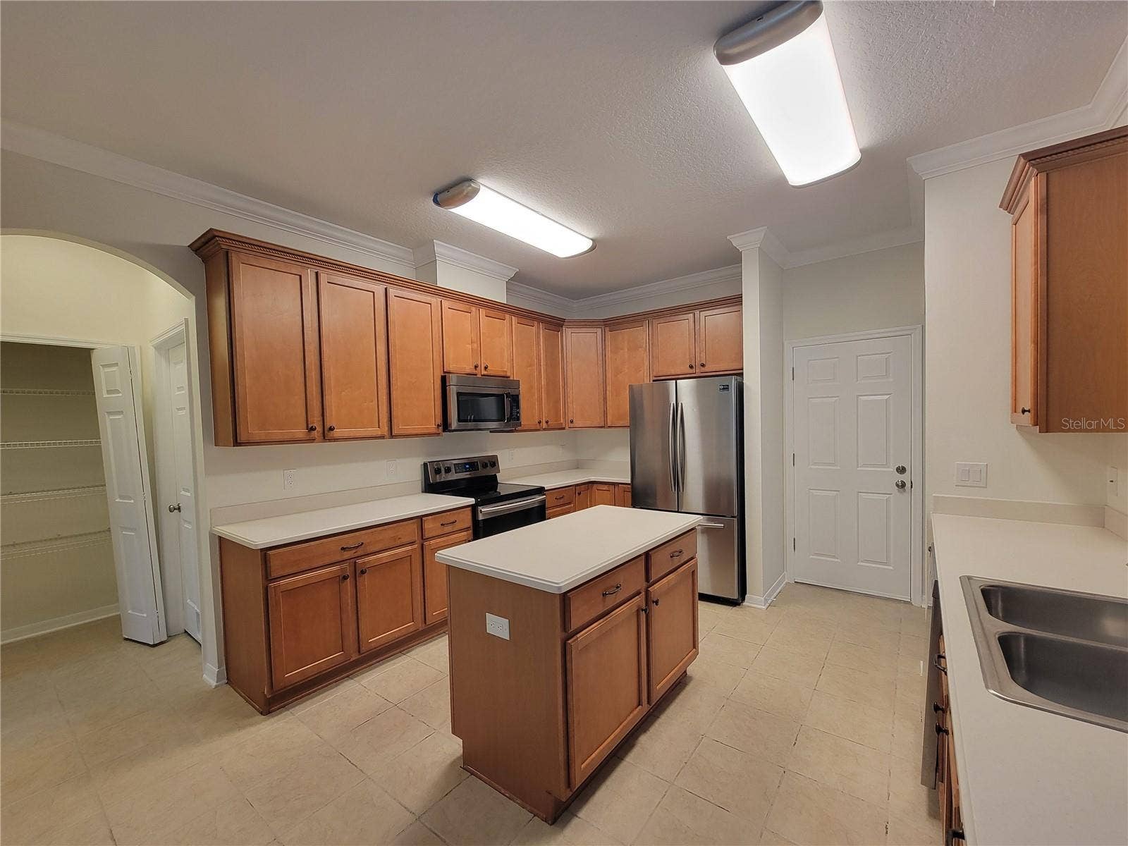 19023 NARIMORE DRIVE, Land O Lakes, FL 34638 Kitchen