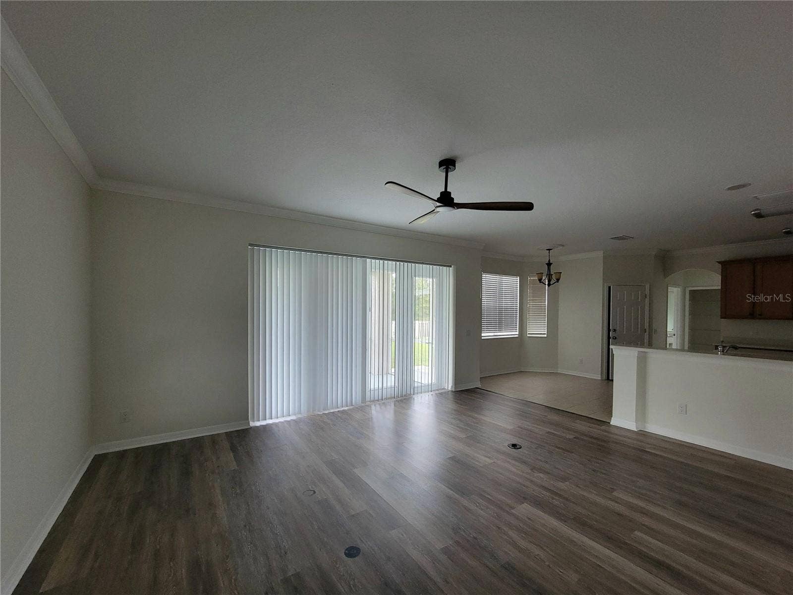 19023 NARIMORE DRIVE, Land O Lakes, FL 34638 Living room