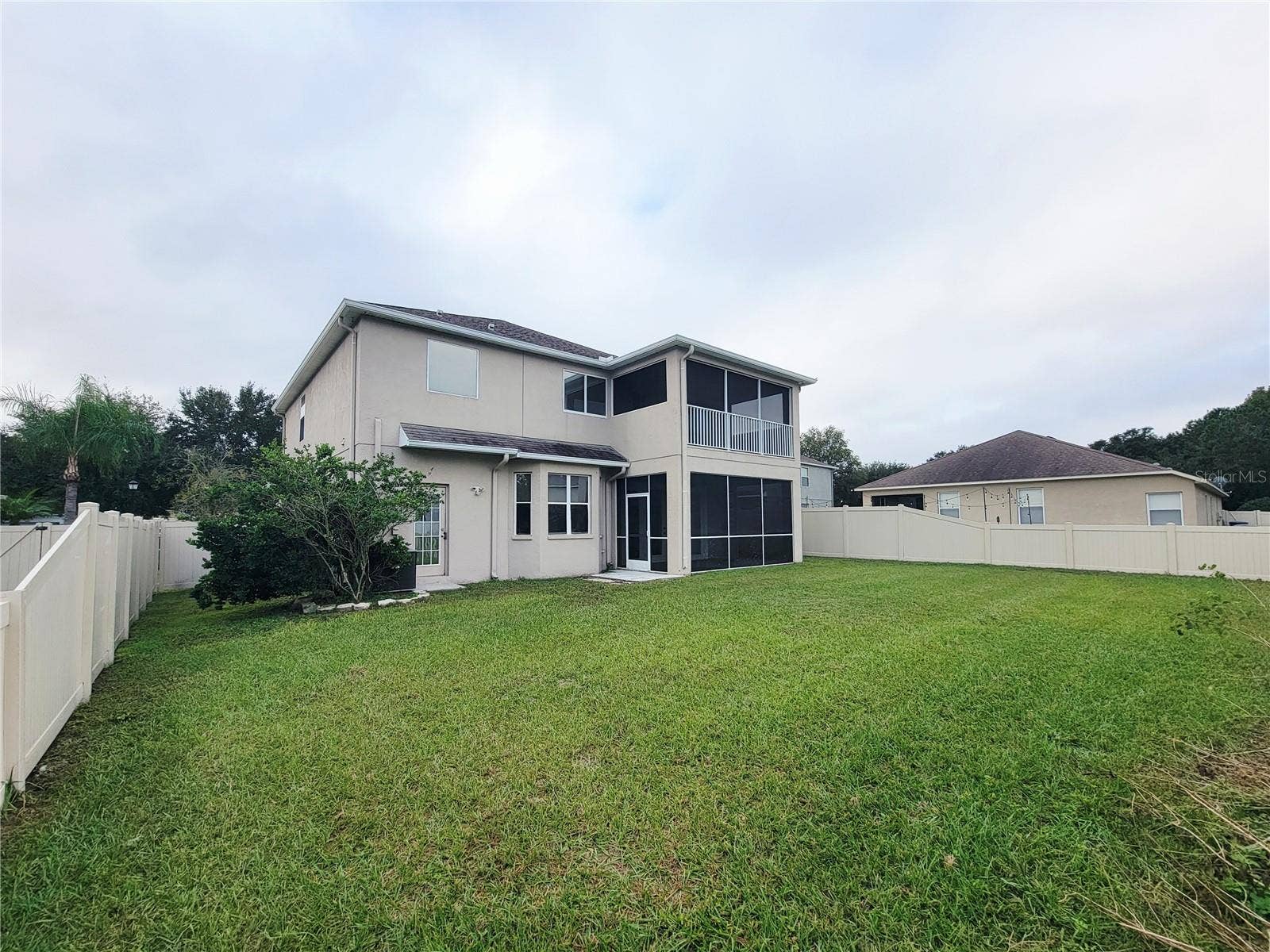 19023 NARIMORE DRIVE, Land O Lakes, FL 34638 Exterior back