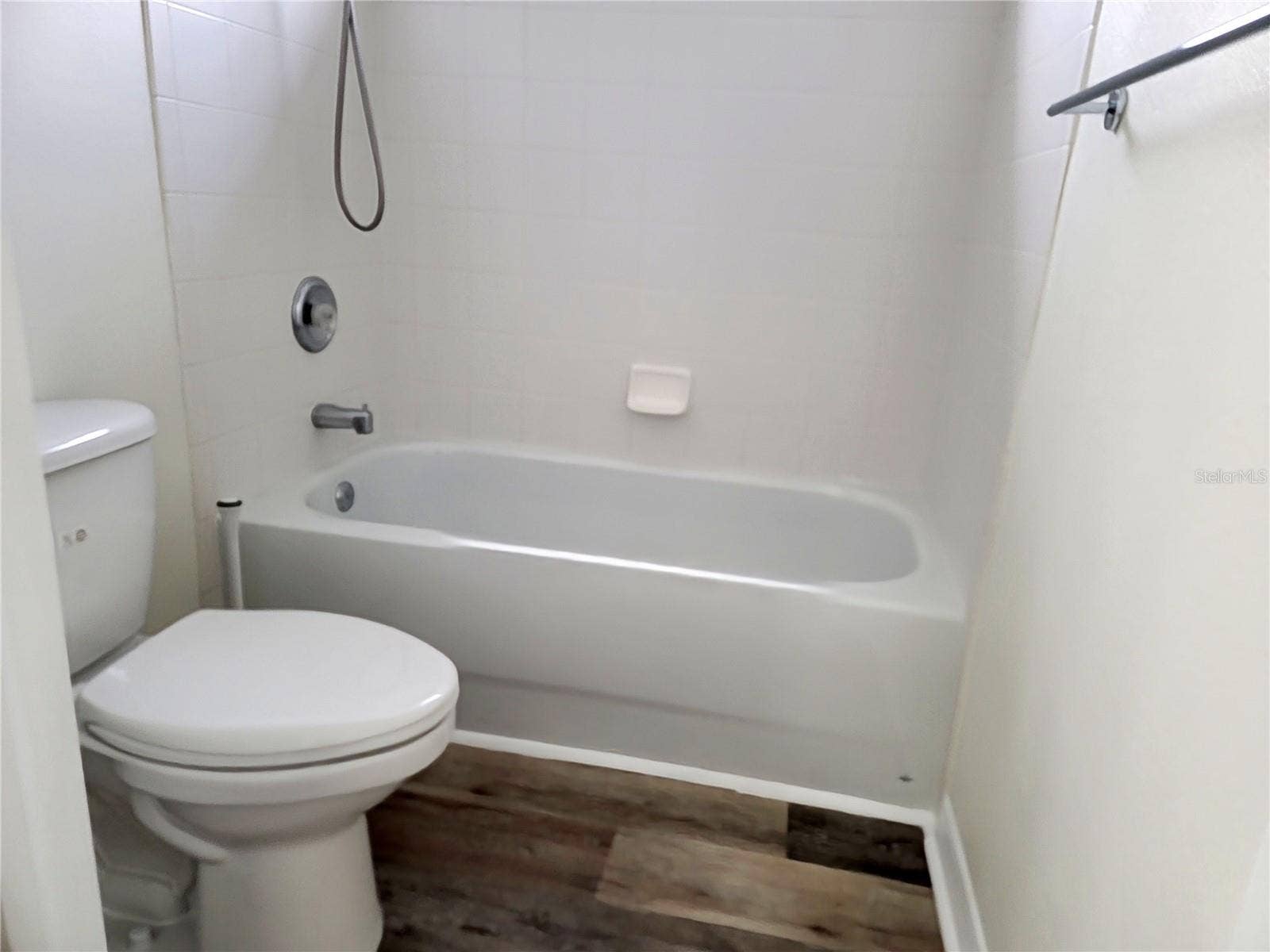 19023 NARIMORE DRIVE, Land O Lakes, FL 34638 Second bathroom