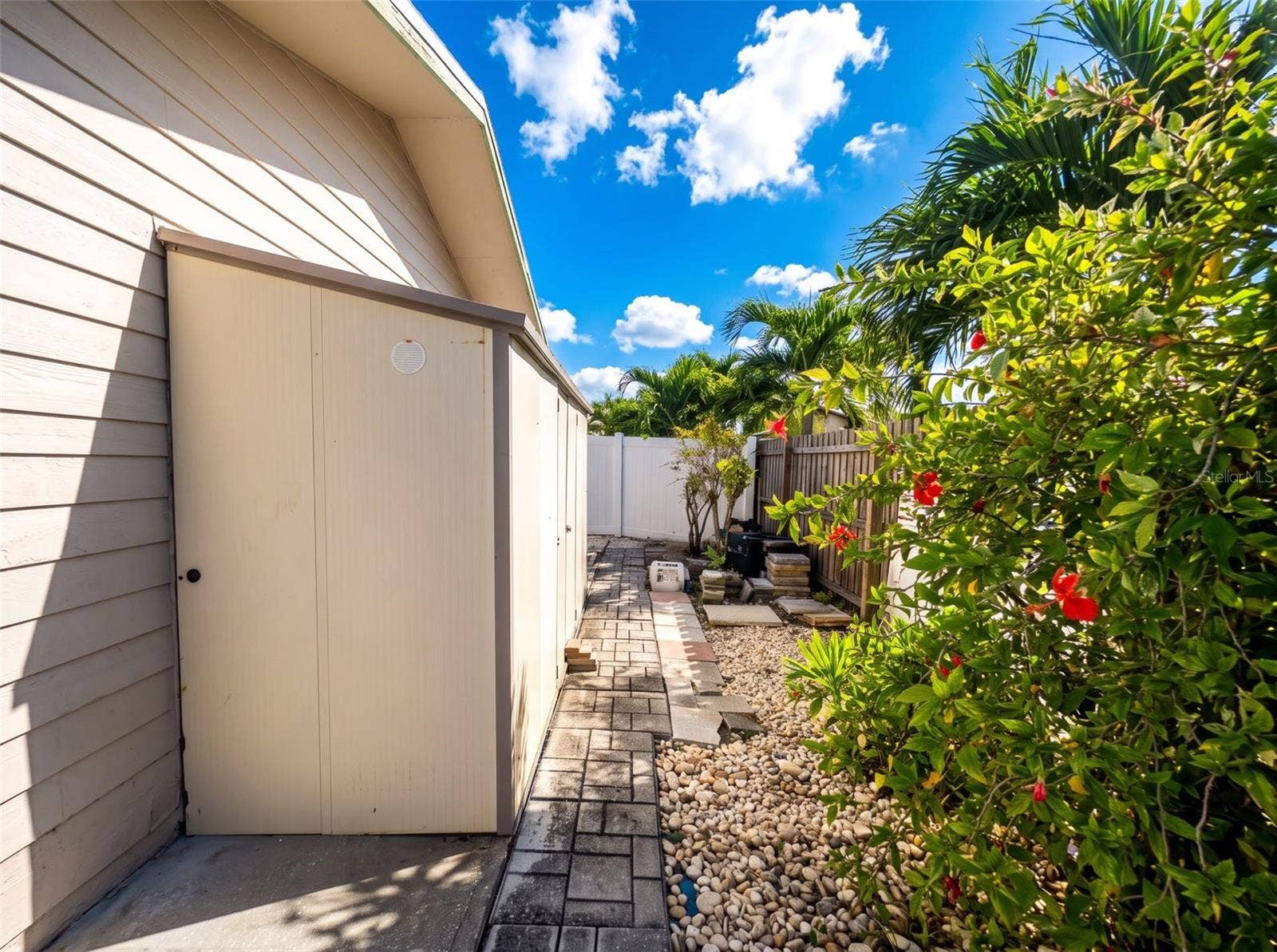 12823 89TH AVENUE, Seminole, FL 33776 12823 89TH AVENUE, Seminole, FL 33776