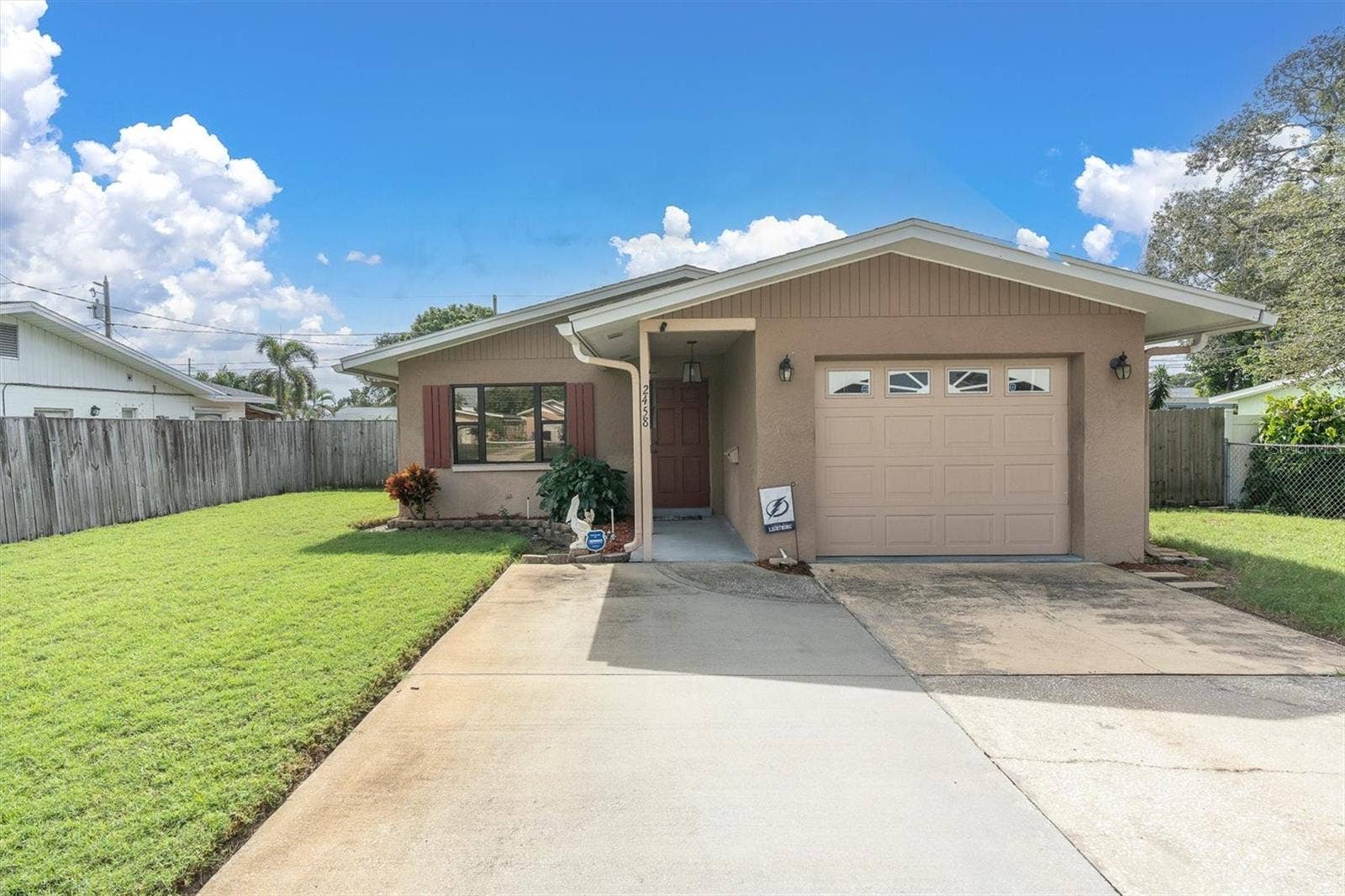 2458 17TH AVENUE N, St Petersburg, FL 33713