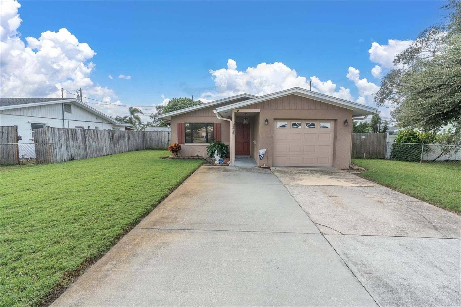 2458 17TH AVENUE N, St Petersburg, FL 33713