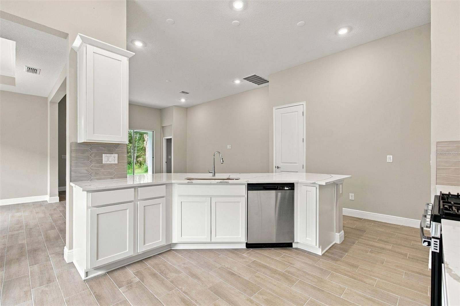 19461 FOREST GARDEN COURT, Brooksville, FL 34601 19461 FOREST GARDEN COURT, Brooksville, FL 34601