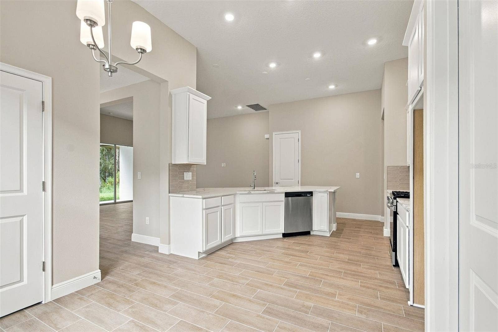 19461 FOREST GARDEN COURT, Brooksville, FL 34601 19461 FOREST GARDEN COURT, Brooksville, FL 34601