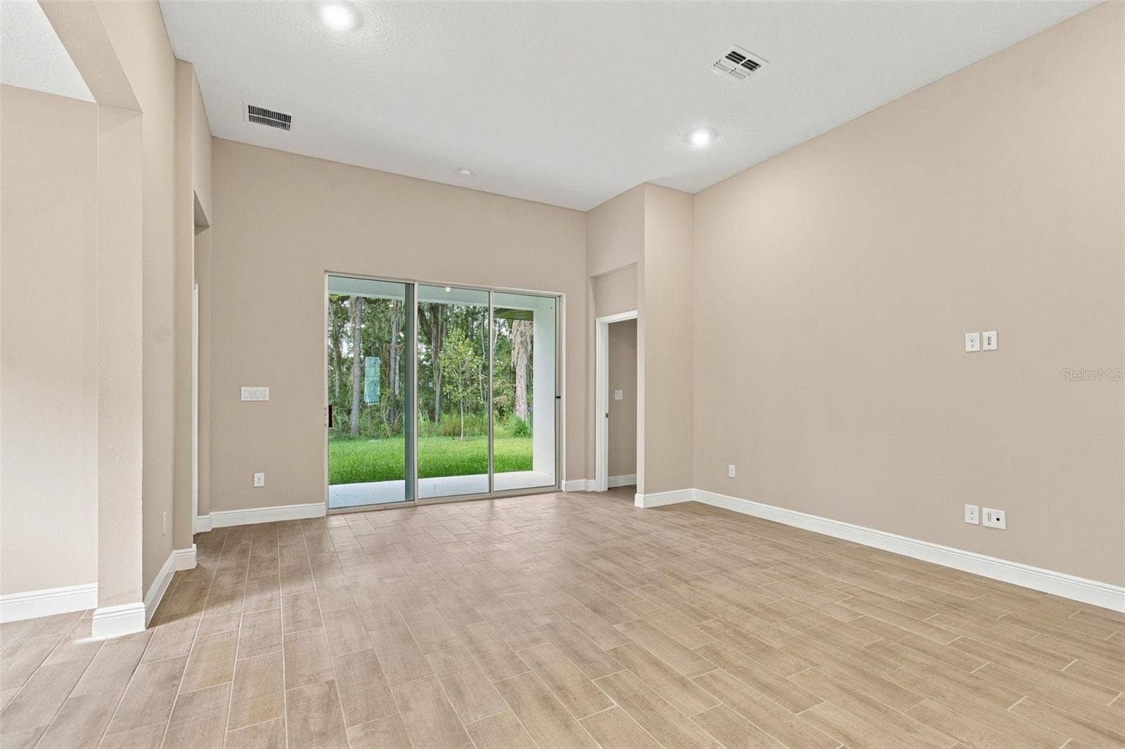 19461 FOREST GARDEN COURT, Brooksville, FL 34601 19461 FOREST GARDEN COURT, Brooksville, FL 34601