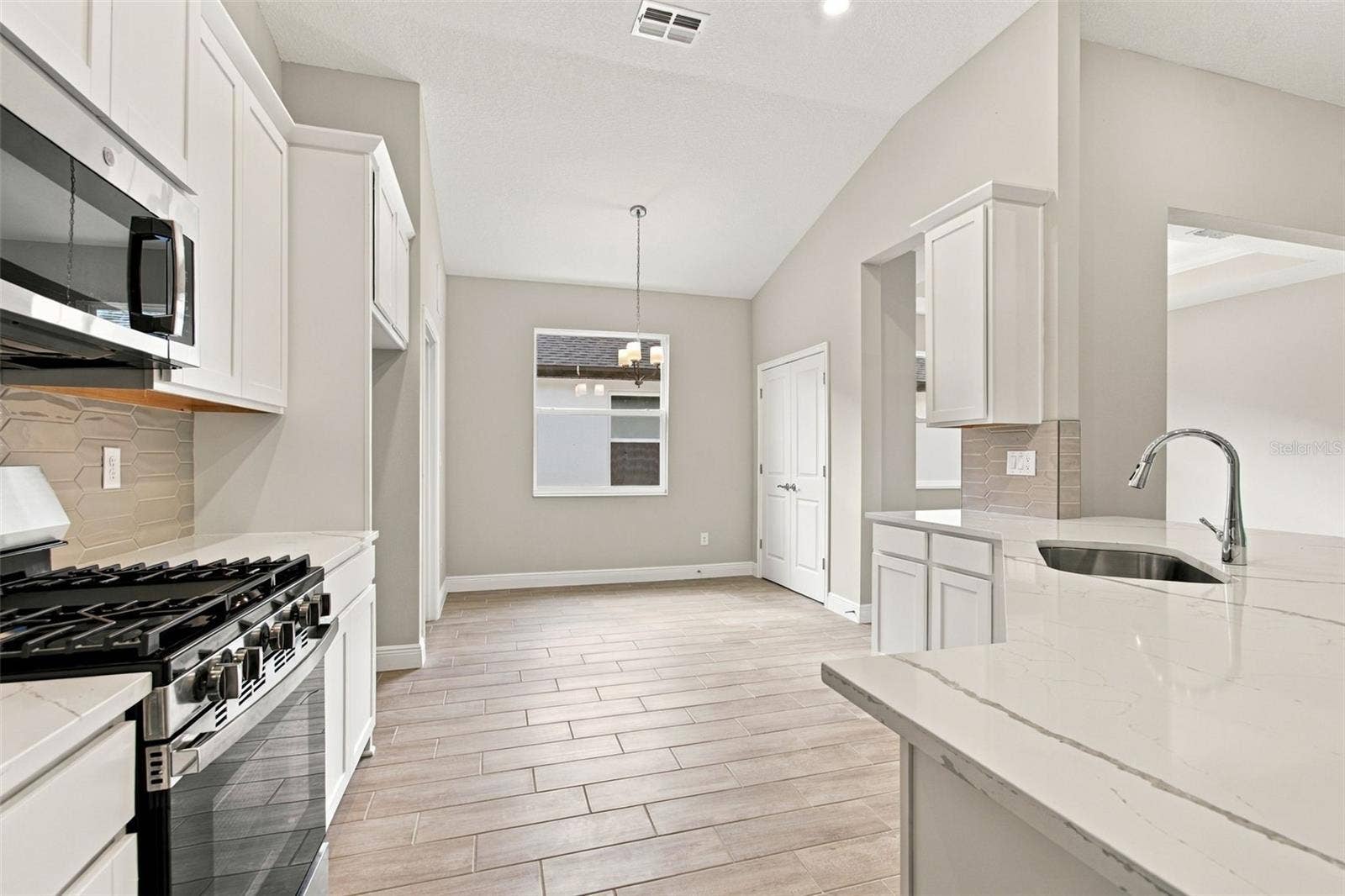 19461 FOREST GARDEN COURT, Brooksville, FL 34601 19461 FOREST GARDEN COURT, Brooksville, FL 34601