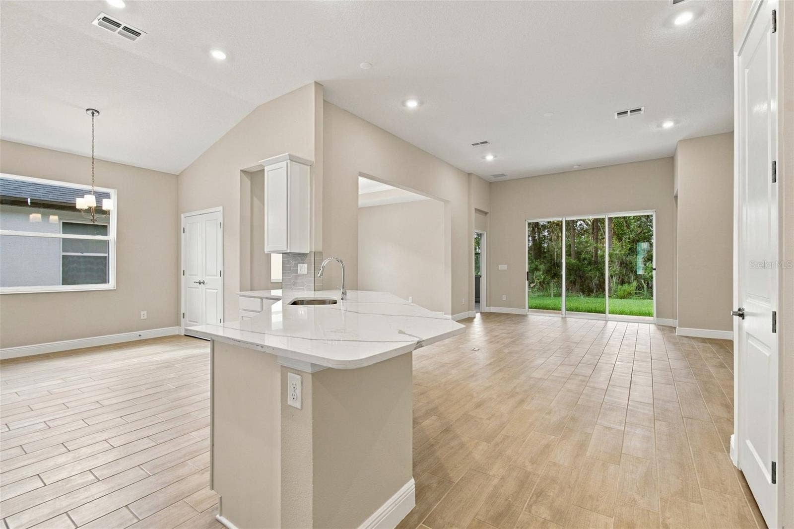 19461 FOREST GARDEN COURT, Brooksville, FL 34601 19461 FOREST GARDEN COURT, Brooksville, FL 34601