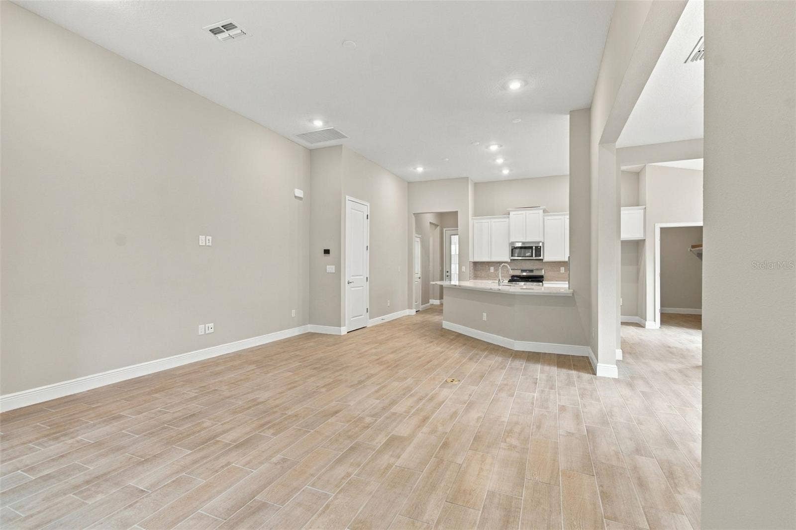19461 FOREST GARDEN COURT, Brooksville, FL 34601 19461 FOREST GARDEN COURT, Brooksville, FL 34601