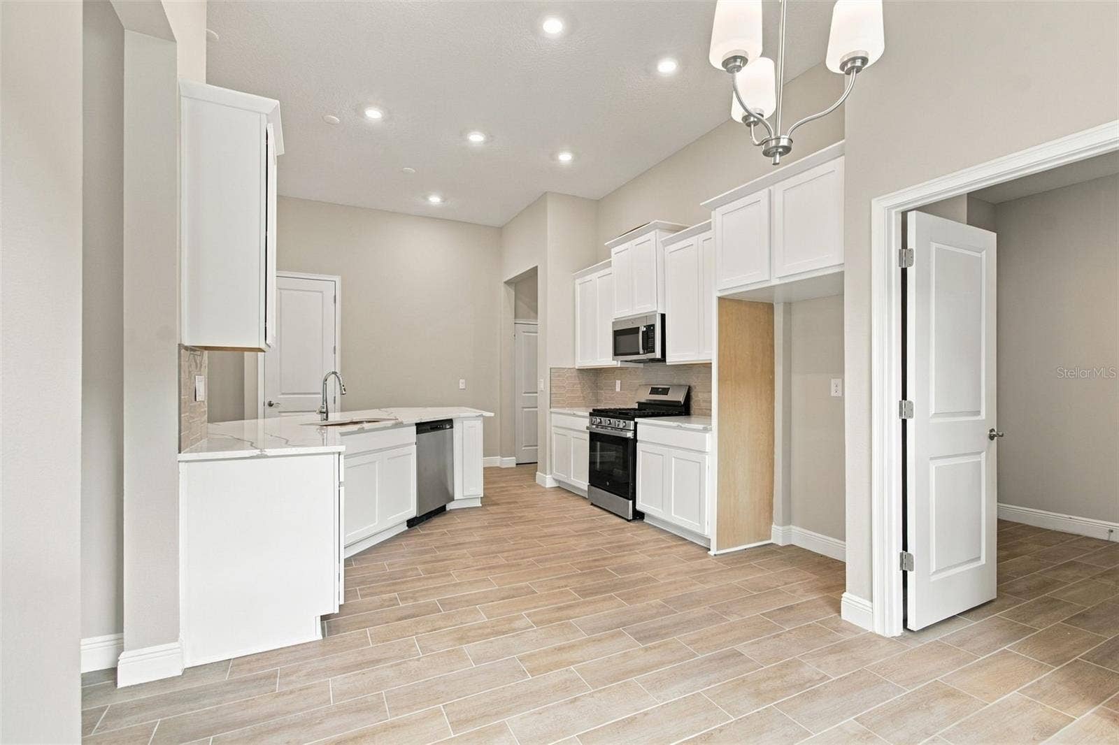 19461 FOREST GARDEN COURT, Brooksville, FL 34601 19461 FOREST GARDEN COURT, Brooksville, FL 34601