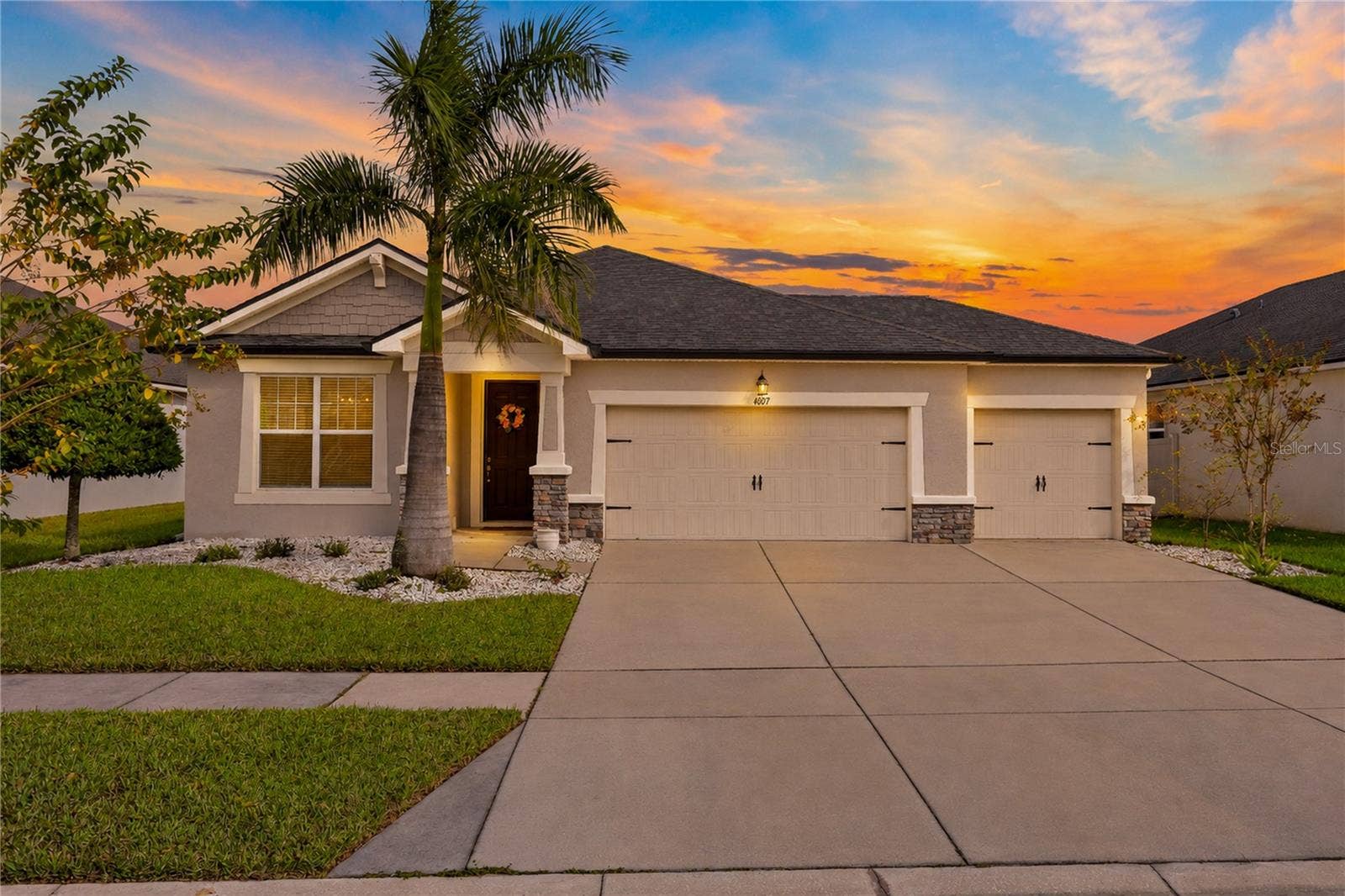 1007 LEE SHORE STREET, Valrico, FL 33594 Front of home