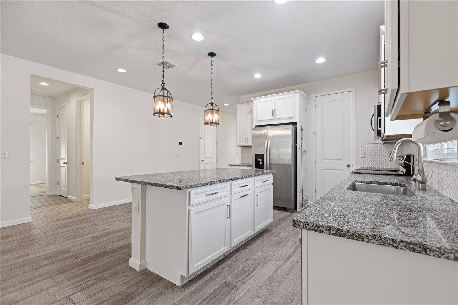 1007 LEE SHORE STREET, Valrico, FL 33594 Kitchen pic 2