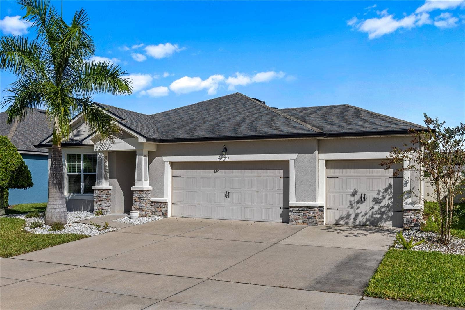1007 LEE SHORE STREET, Valrico, FL 33594 Right angle of home