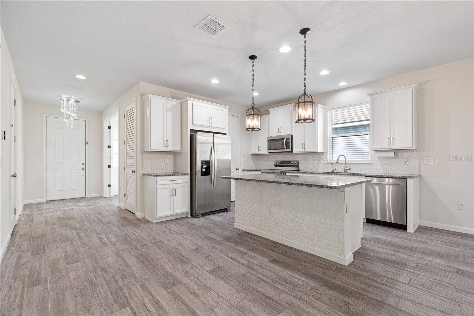 1007 LEE SHORE STREET, Valrico, FL 33594 Kitchen pic 1