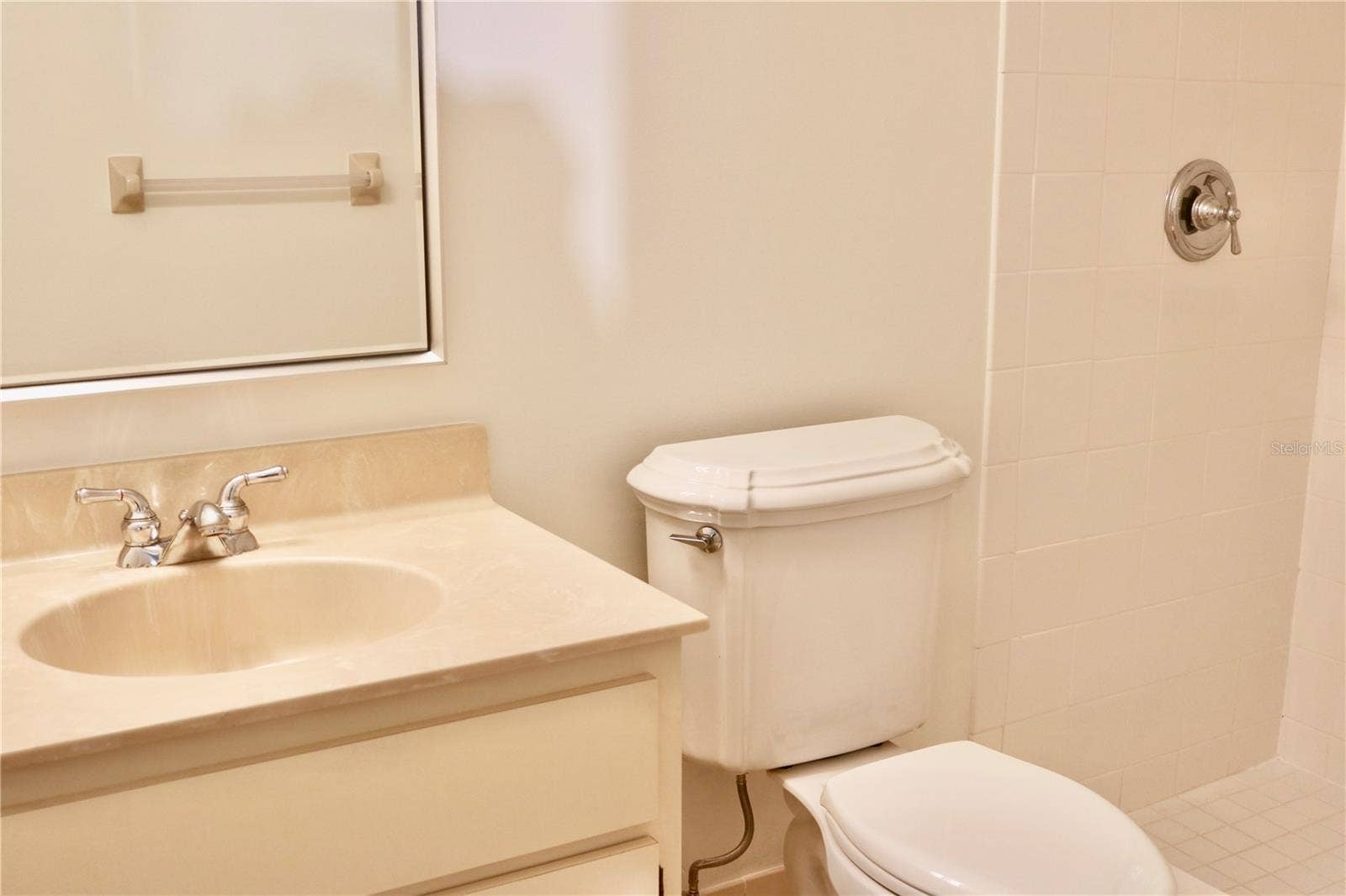 5631 WAXMYRTLE WAY, Naples, FL 34109 En-suite Bath